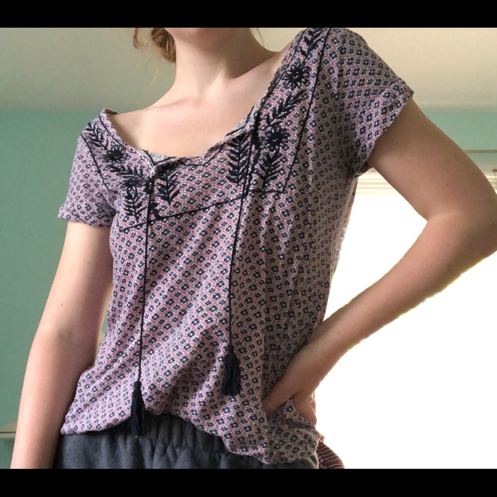 Super cute peasant top!